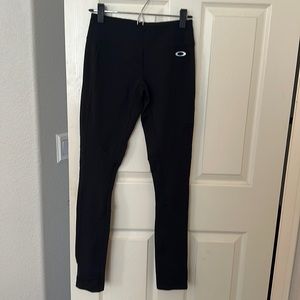 Oakley black full length skinny leggings (size small)
